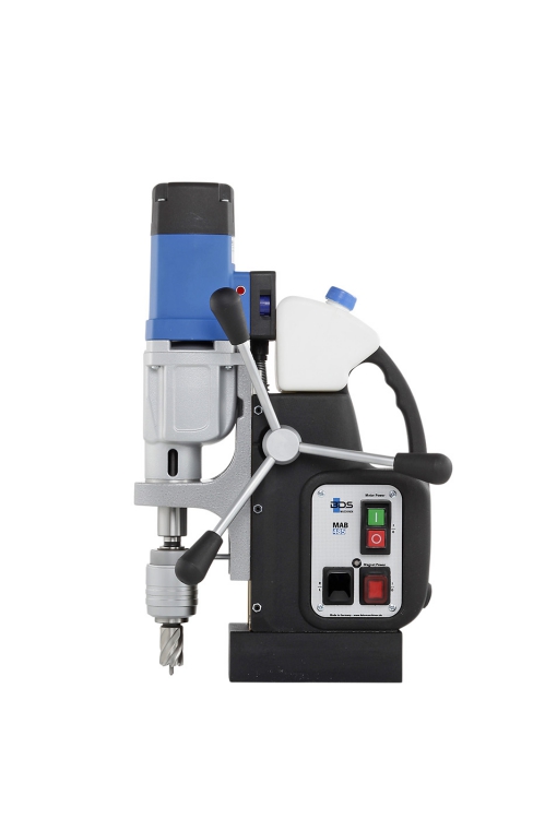 MAB485_001.jpg